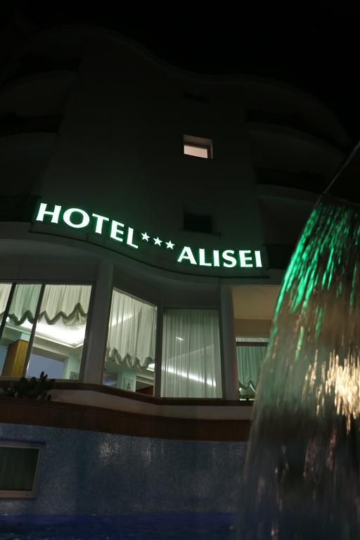 Hotel Alisei Lignano Sabbiadoro Exterior foto